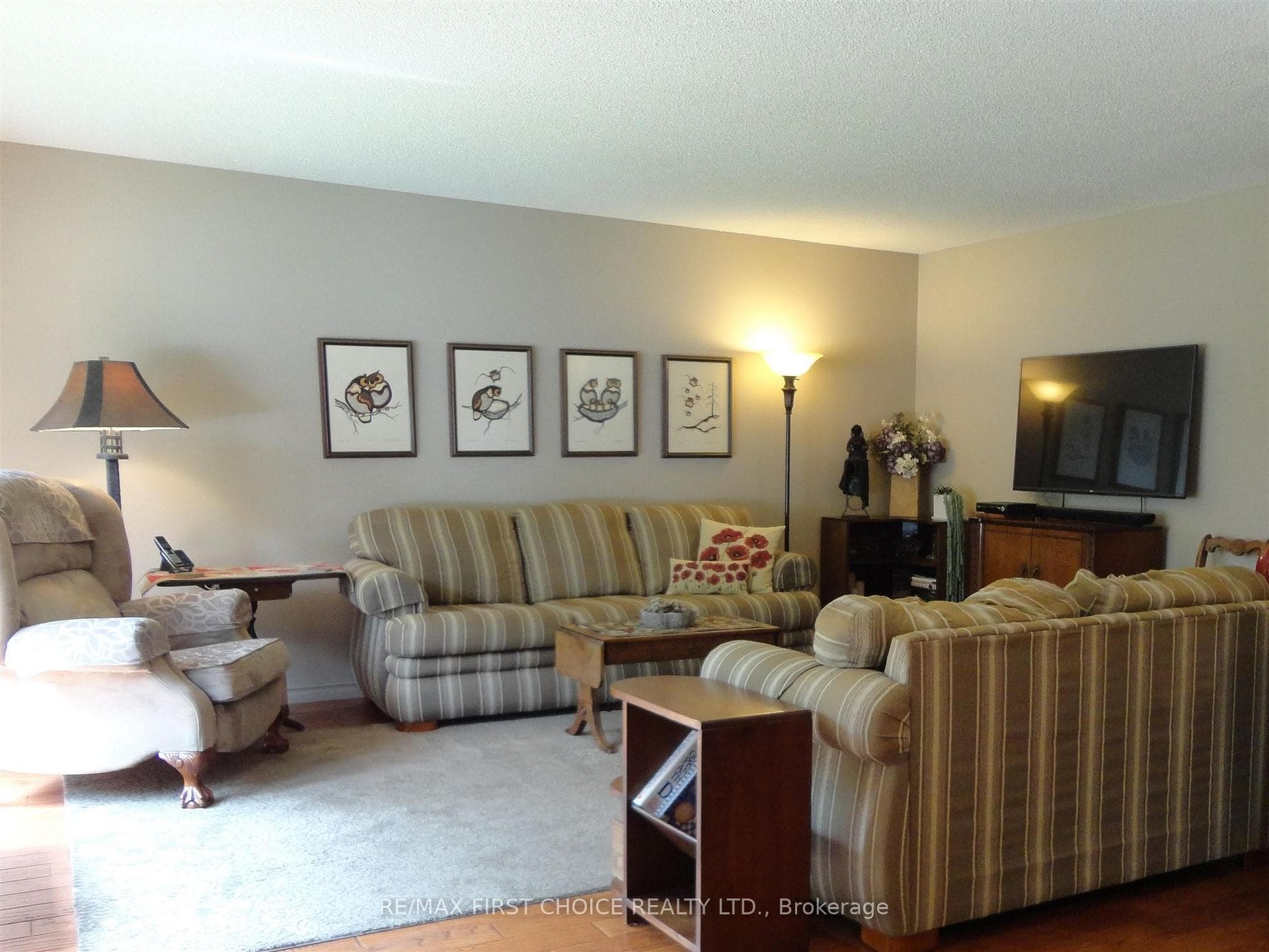 288 Fairbank Place photo 11