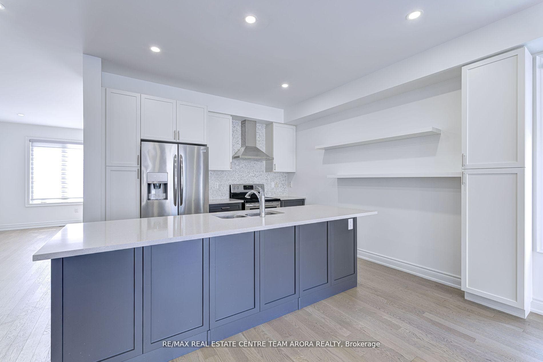 8585 Financial Drive photo 17