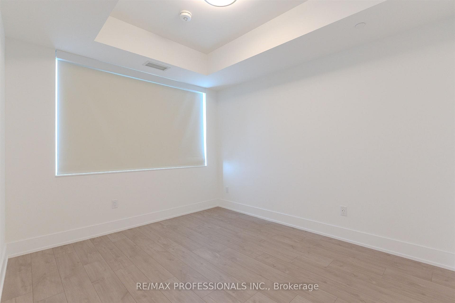 259 The Kingsway N/A Unit 418 photo 14