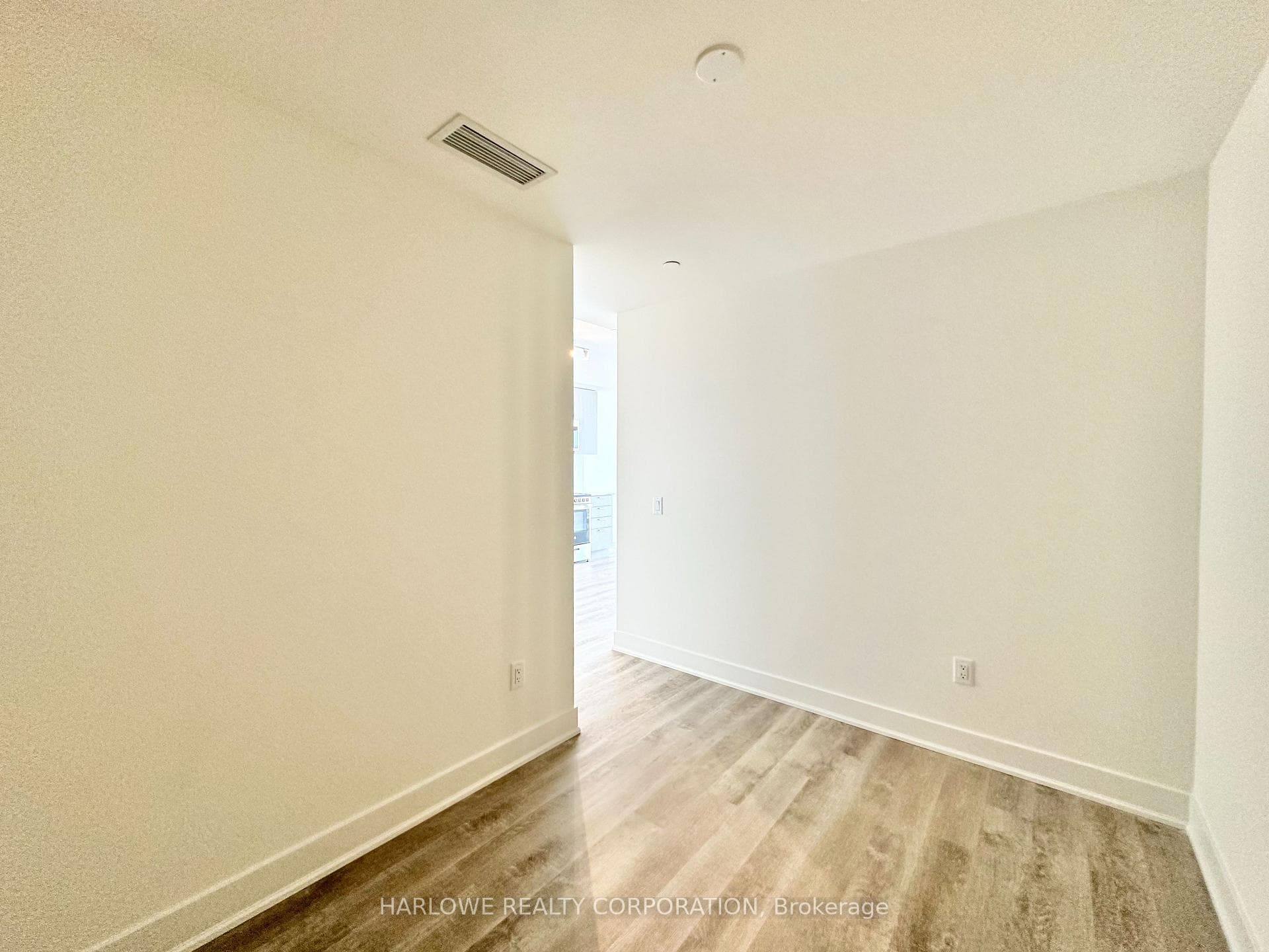 185 Deerfield Road Unit 808 photo 5