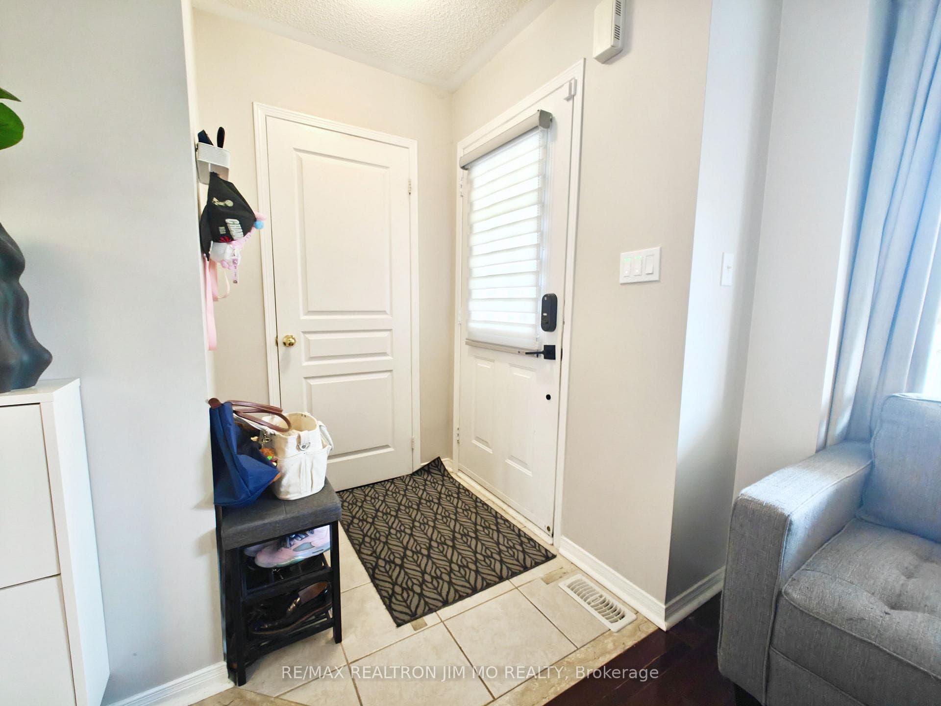2238 Fairmount Drive photo 4
