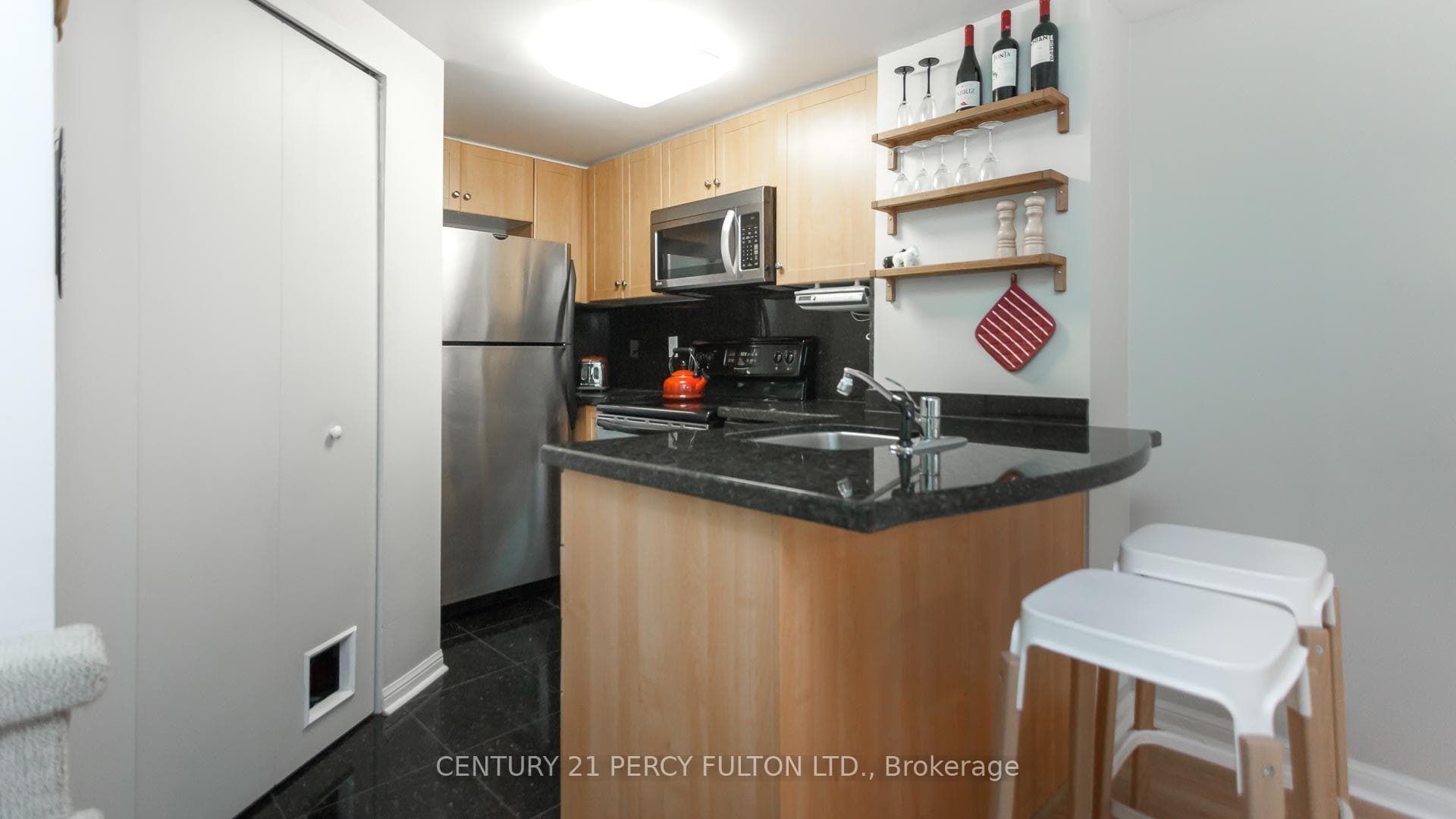 20 Machells Avenue Unit 112 photo 9