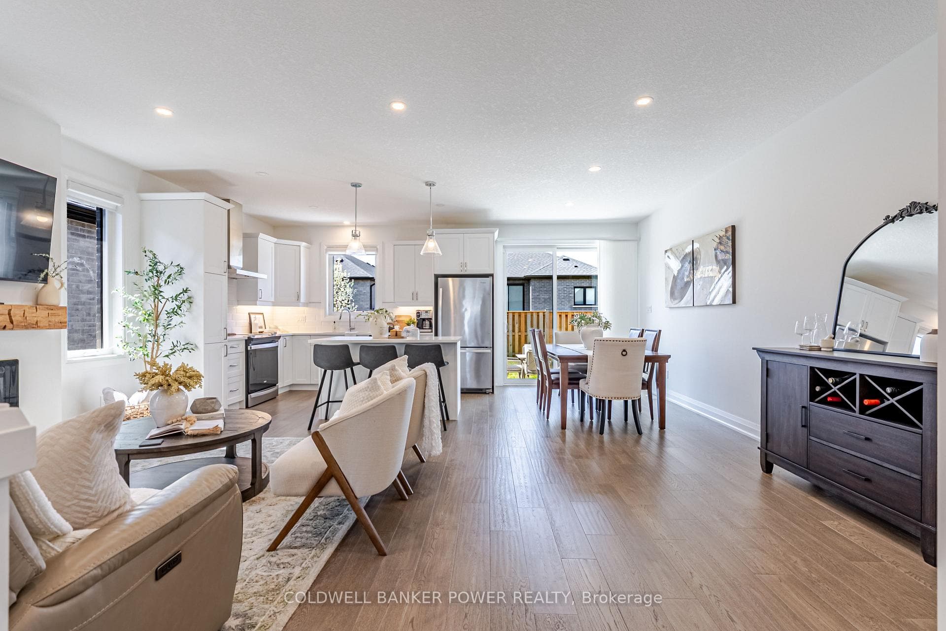 383 Daventry Way Unit 64 photo 6
