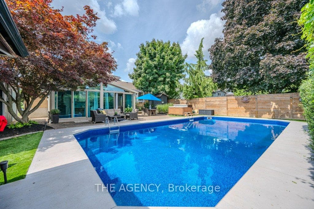 111 Lyndhurst Drive photo 35