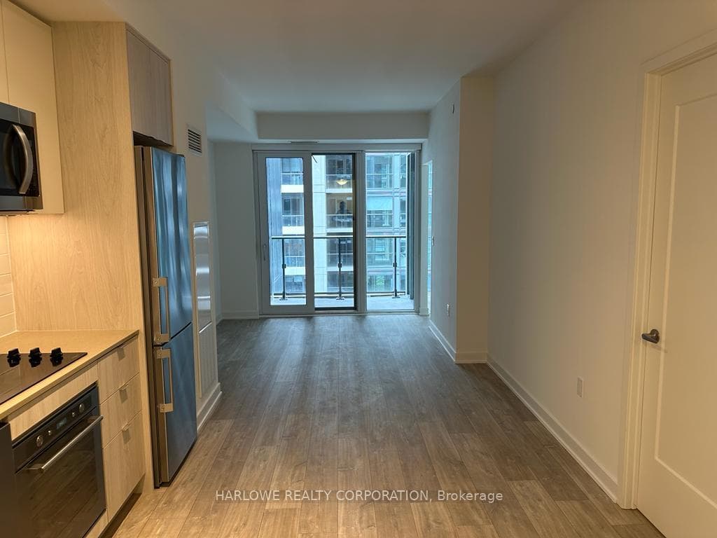 60 Princess Street Unit 733 SE photo 2