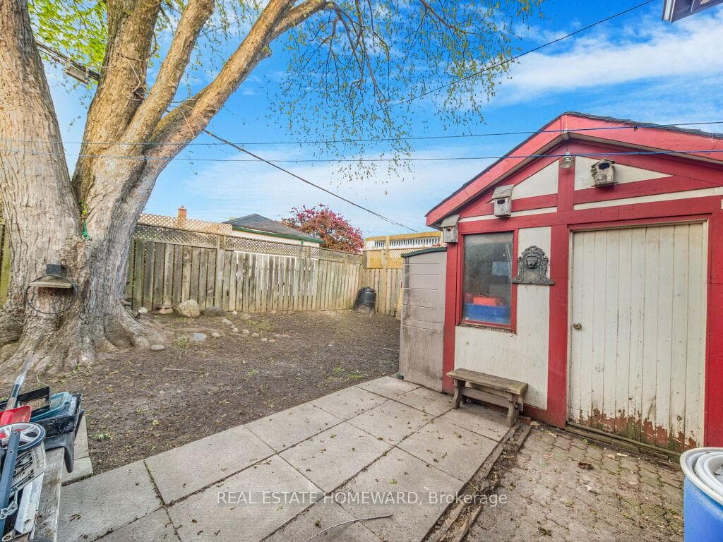 Shed