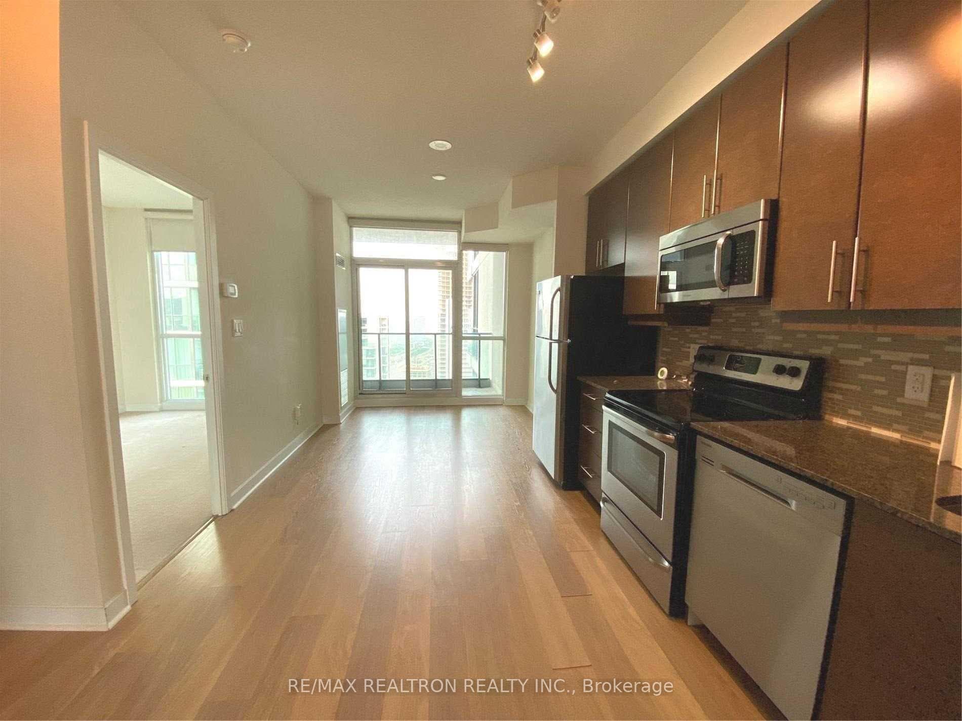 33 Bay Street Unit 2205 photo 10