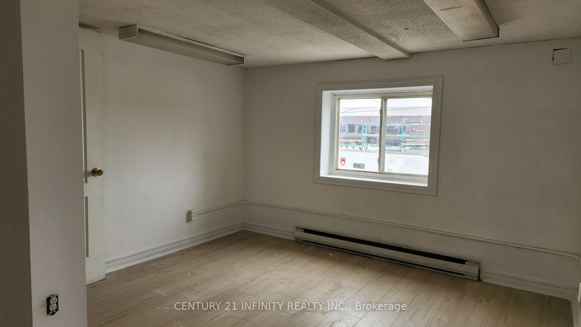 1019 Nelson Street Unit 8 photo 3