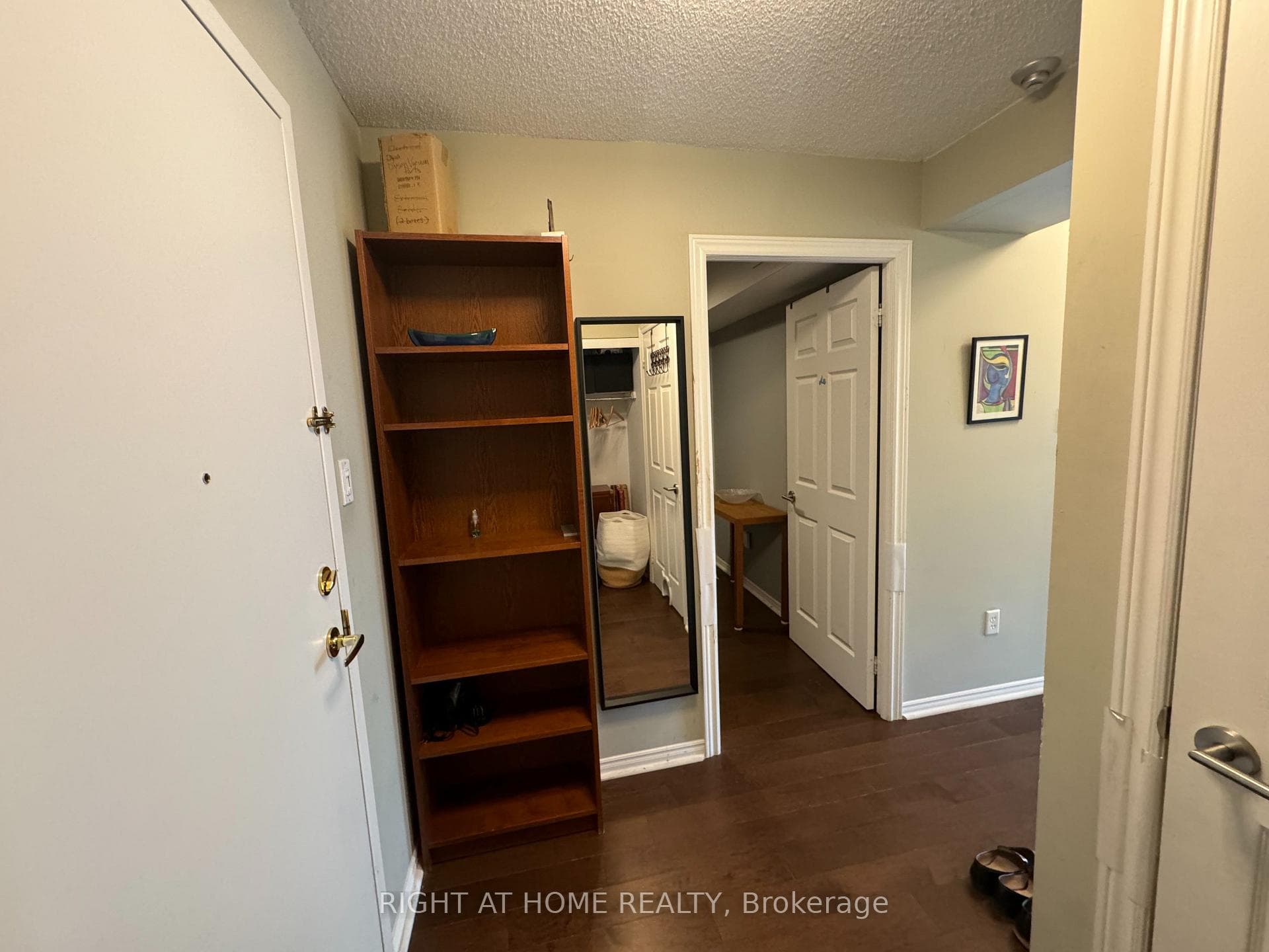 300 Balliol Street Unit 810 photo 3