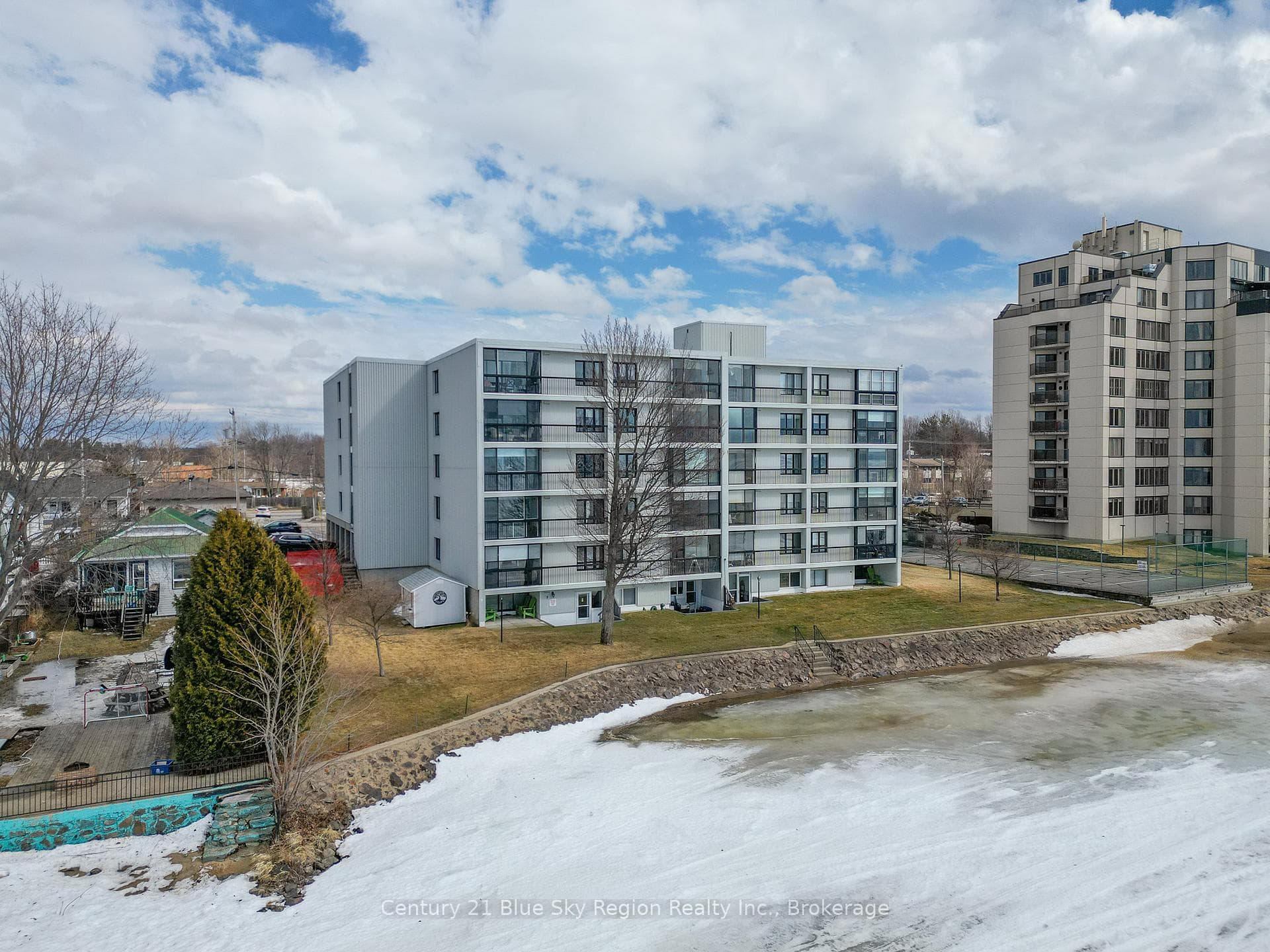 425 William Street Unit 304 photo 1