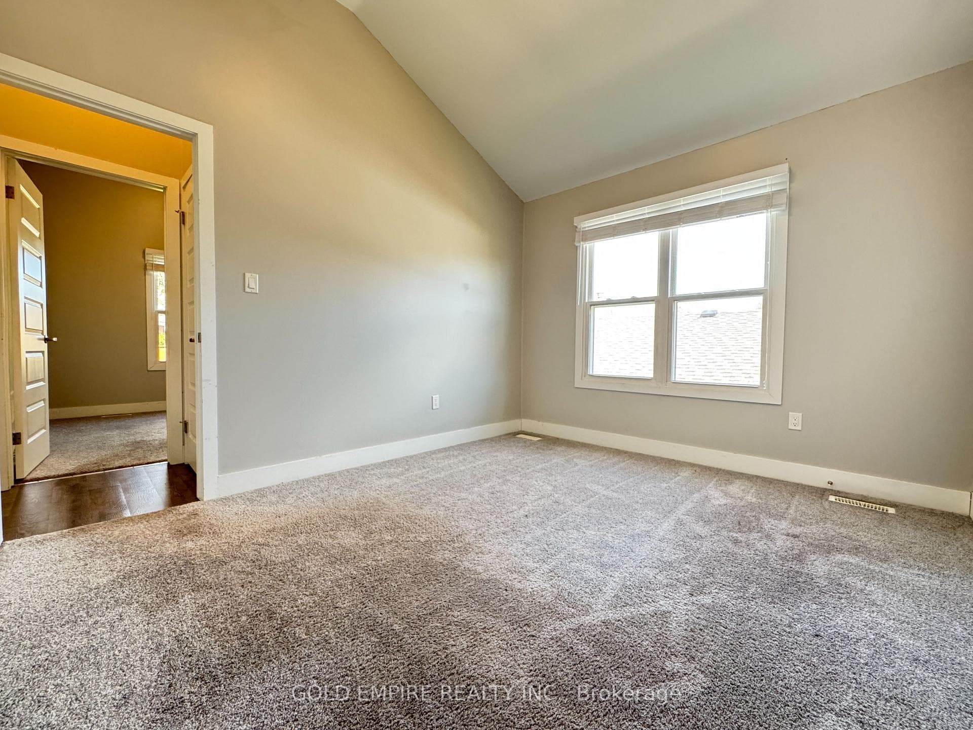 261 Cairn Street photo 18