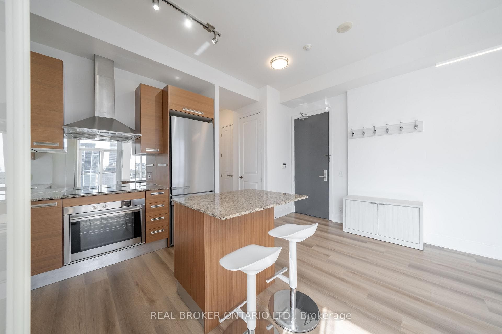 21 Balmuto Street Unit 2202 photo 9