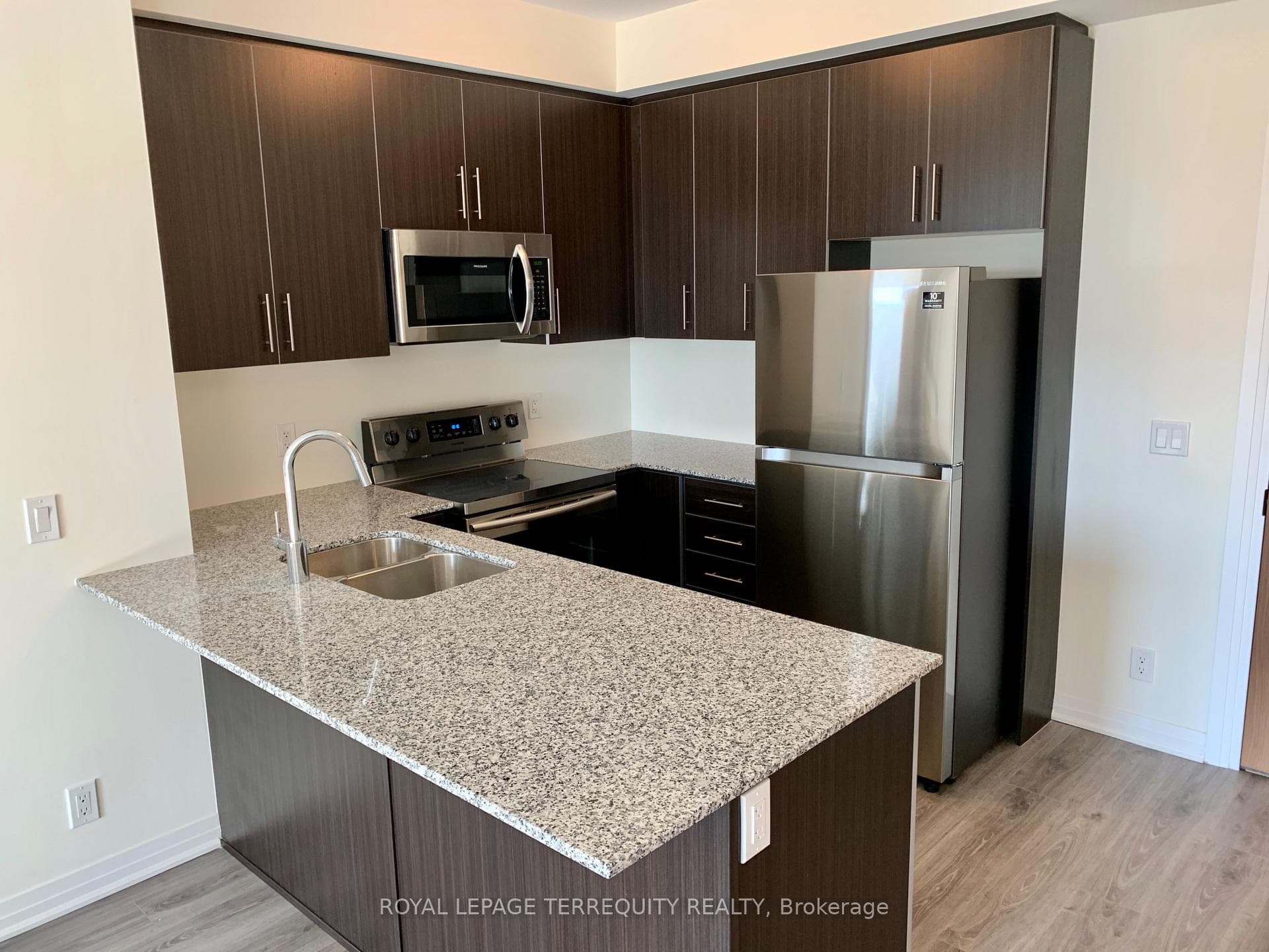 128 Grovewood Common N/A Unit 516 photo 7