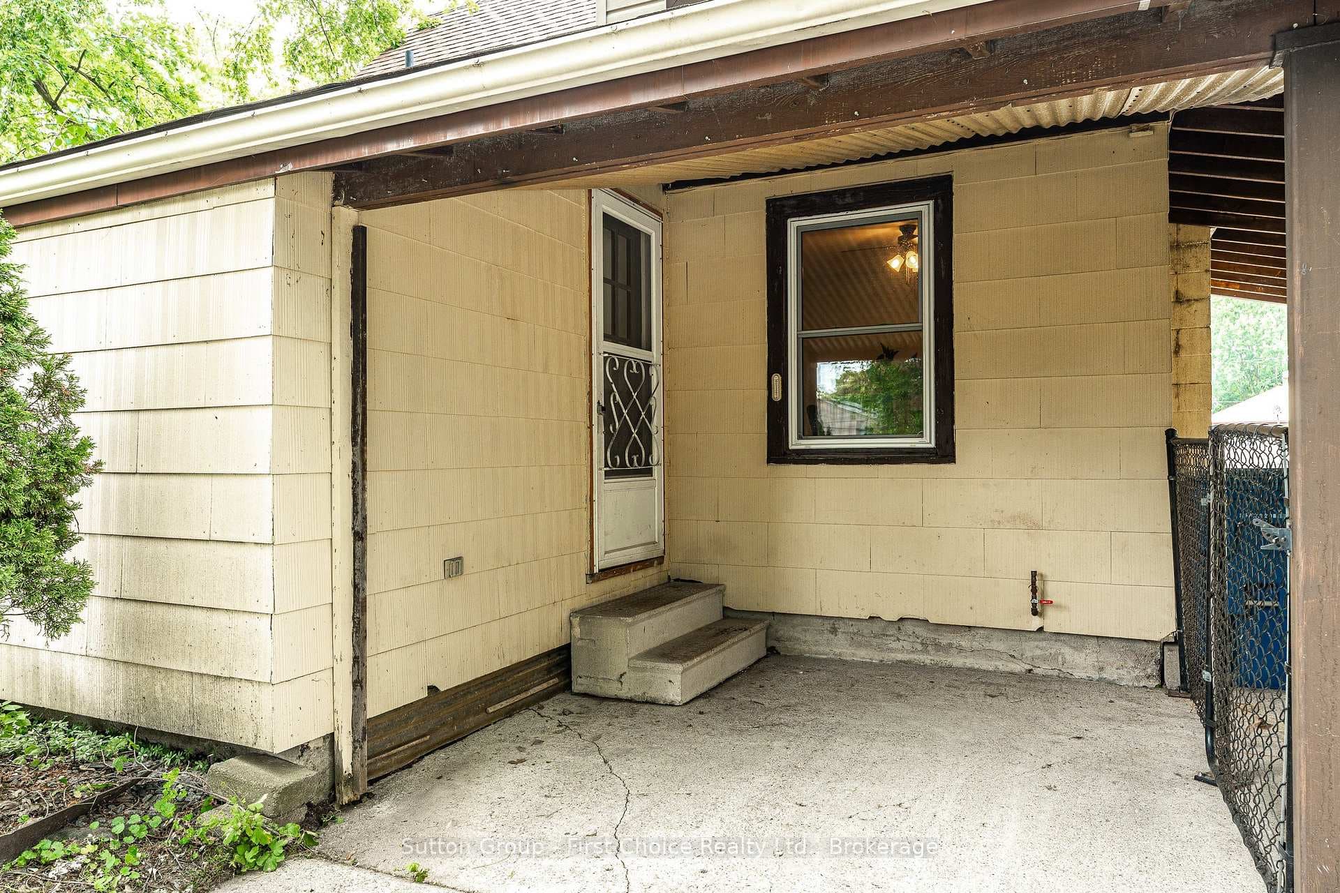 Side entry