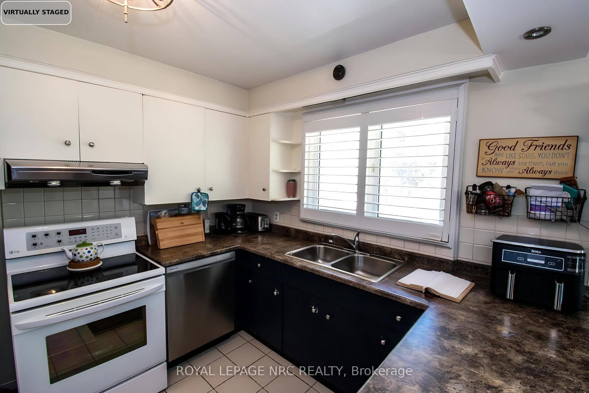 73 Lockview Crescent photo 12