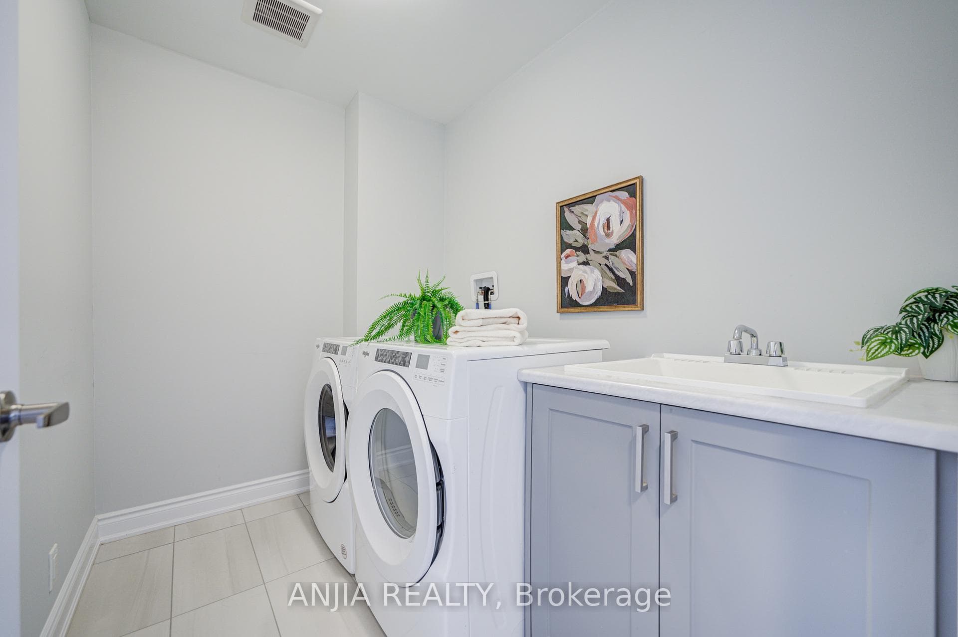 35 York Downs Boulevard photo 33