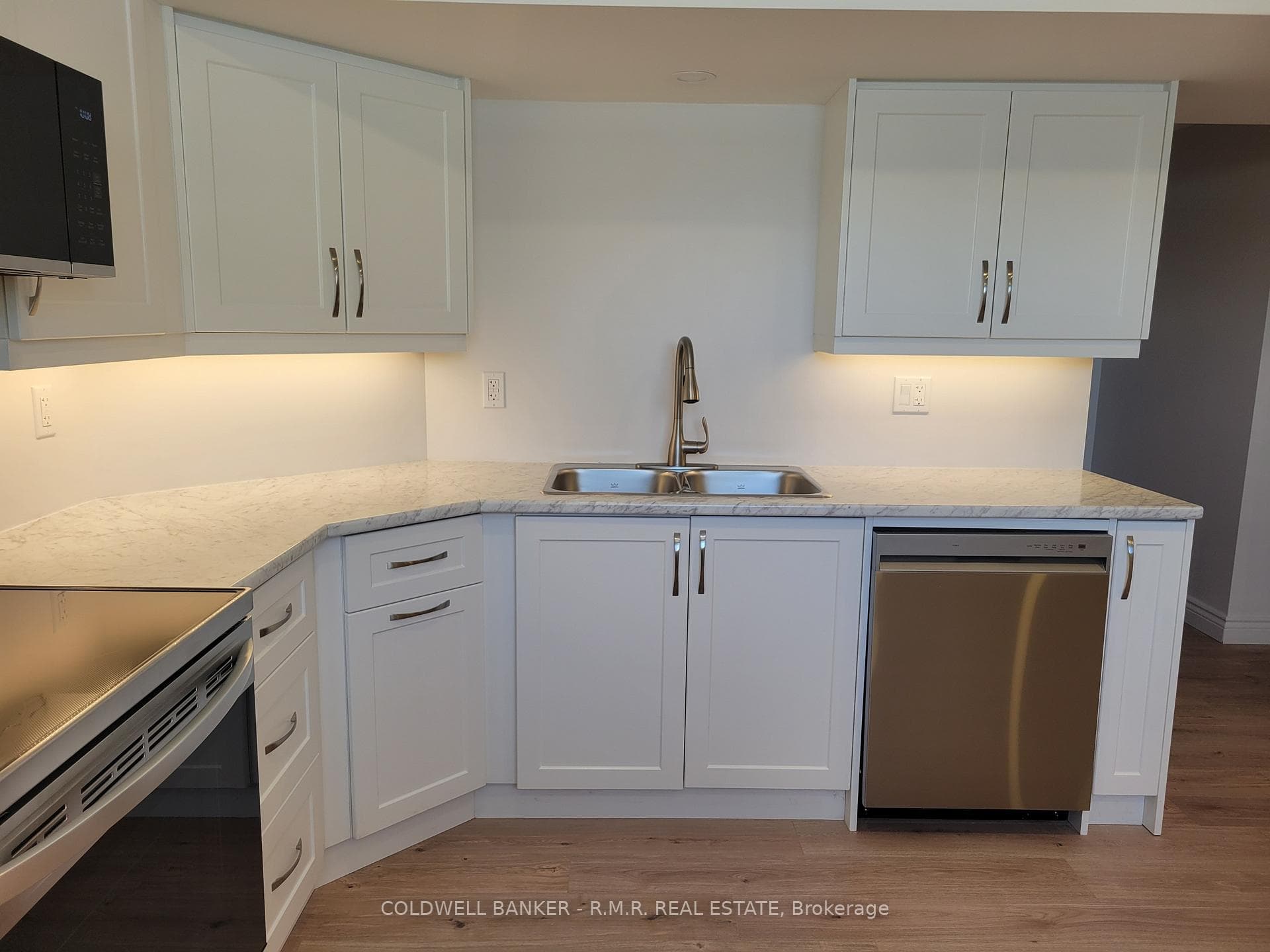 5 Mavety Court photo 3