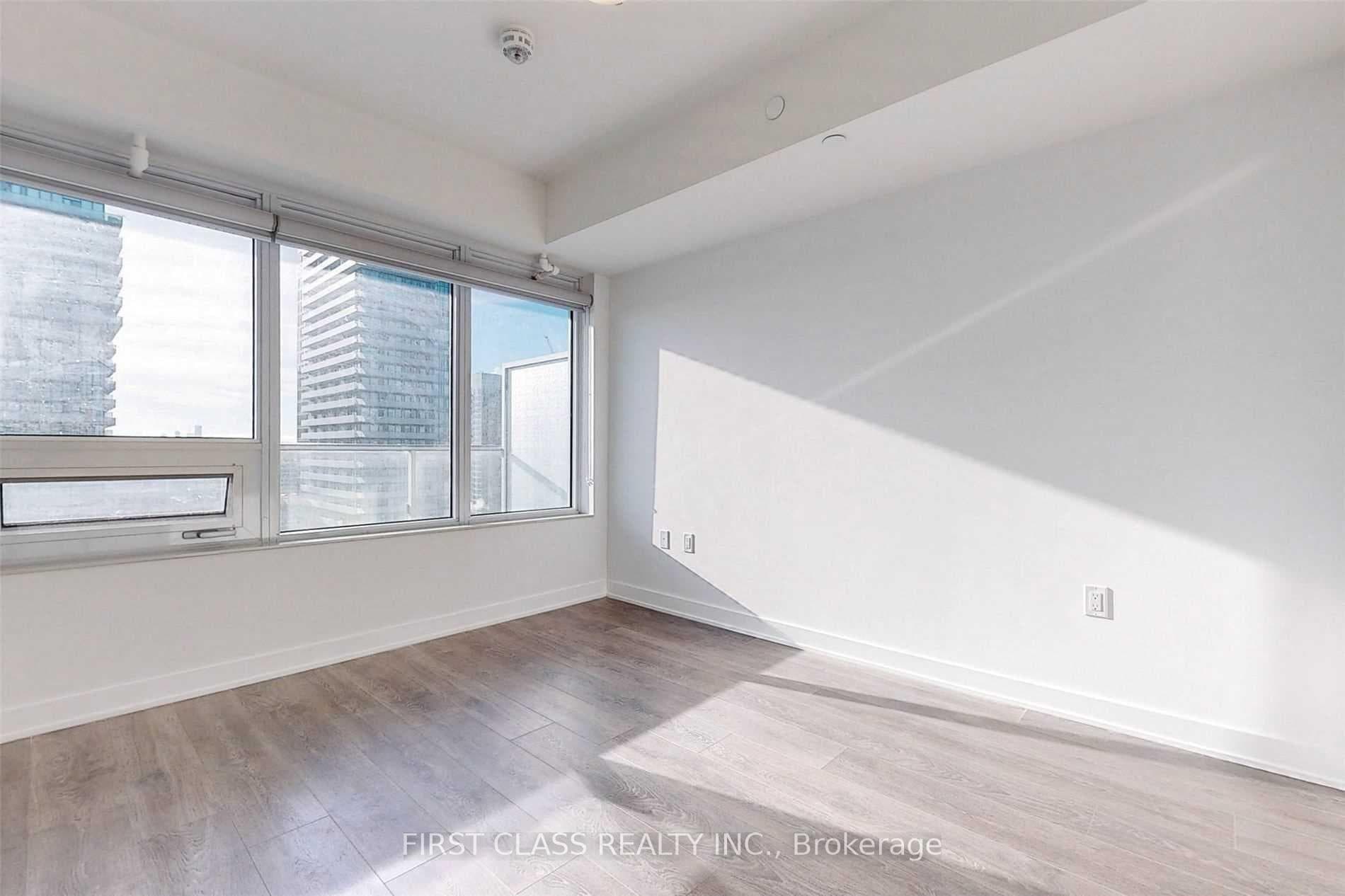 195 Redpath Avenue Unit 2709 photo 12