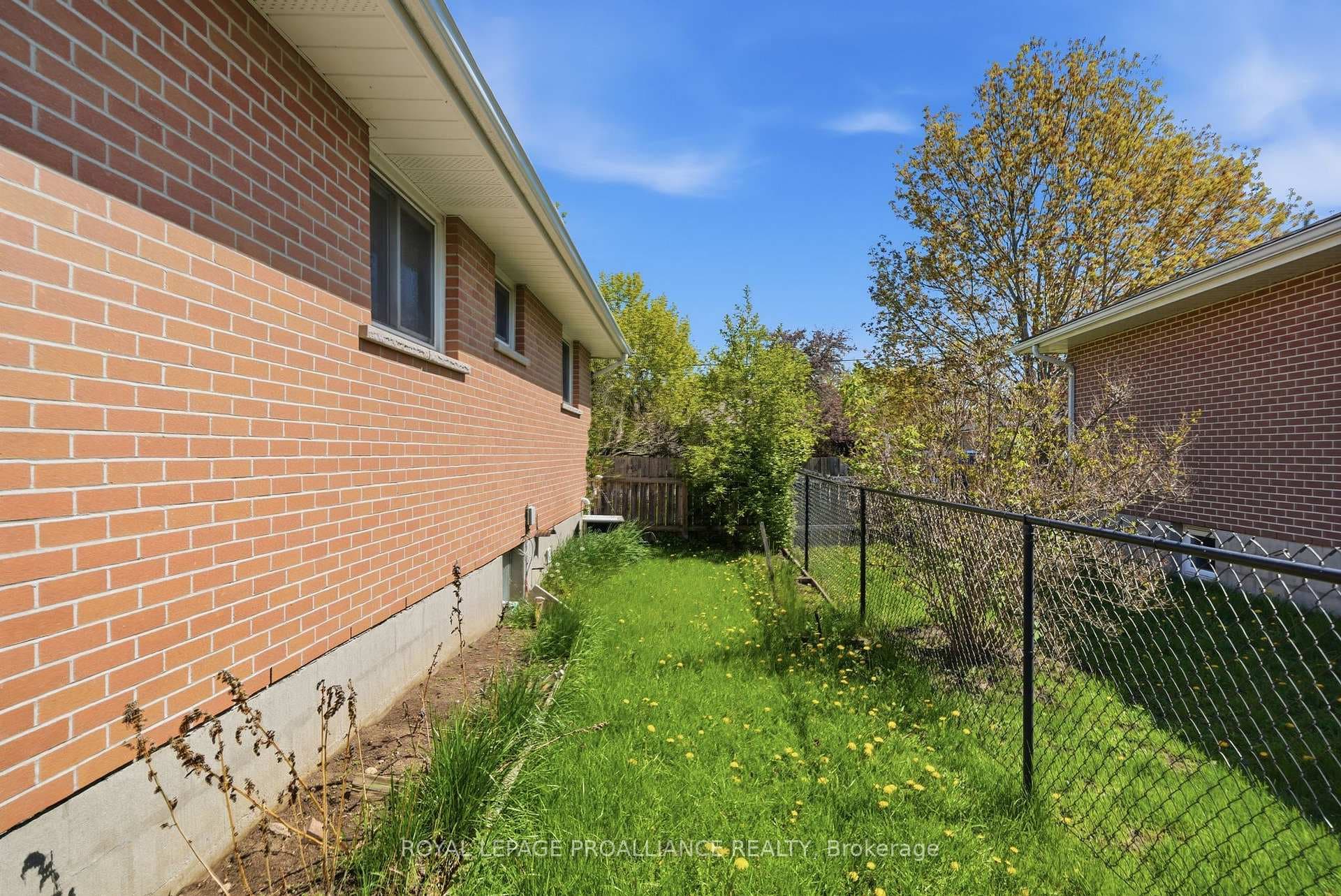 79 Cascade Boulevard photo 38