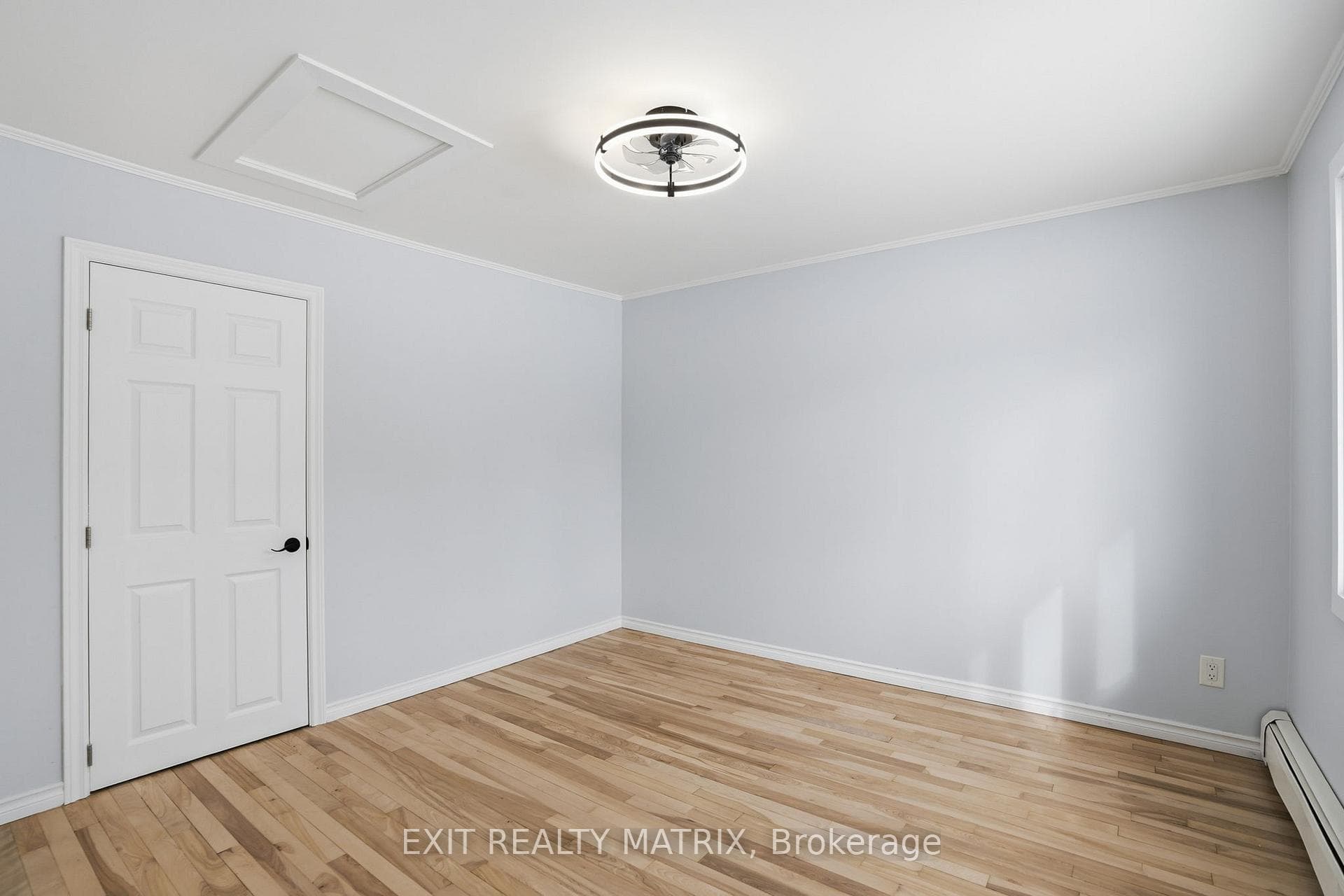 805 Cartier Boulevard photo 22