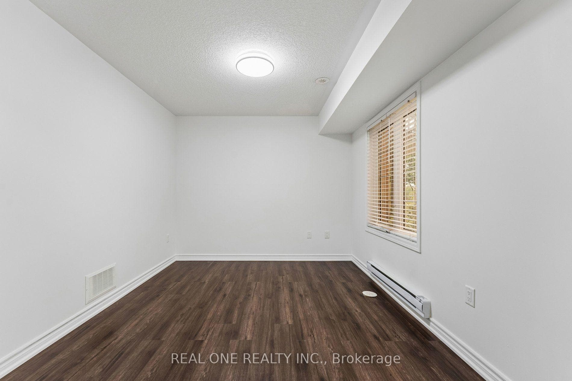30 Henneberry Lane photo 5