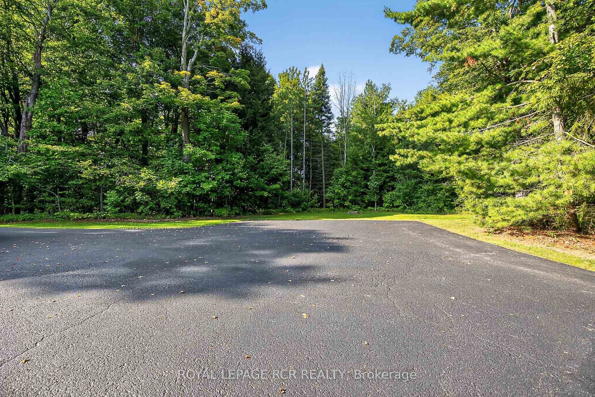 391 Goodwood Road photo 9