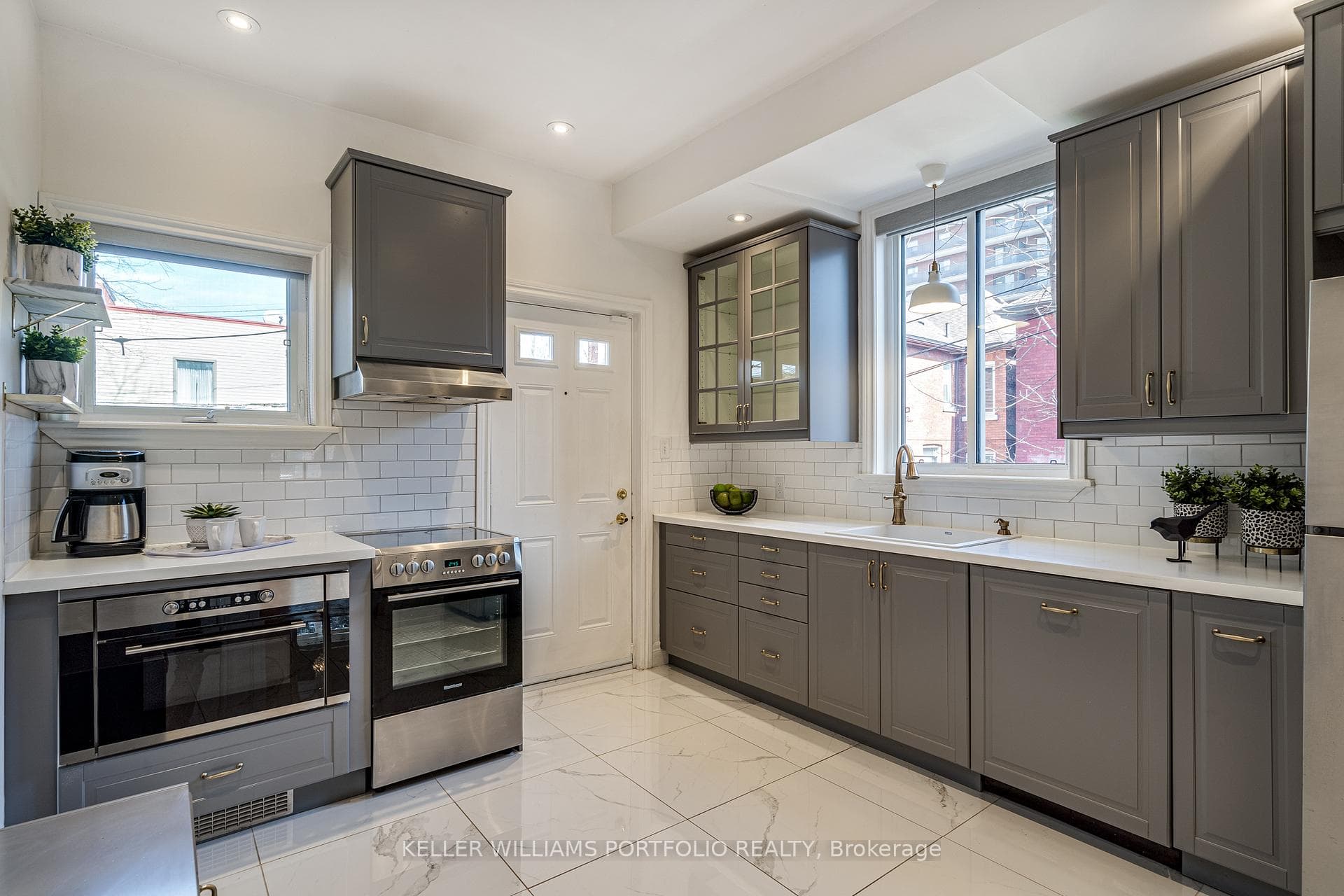 213 Jackson Street photo 12