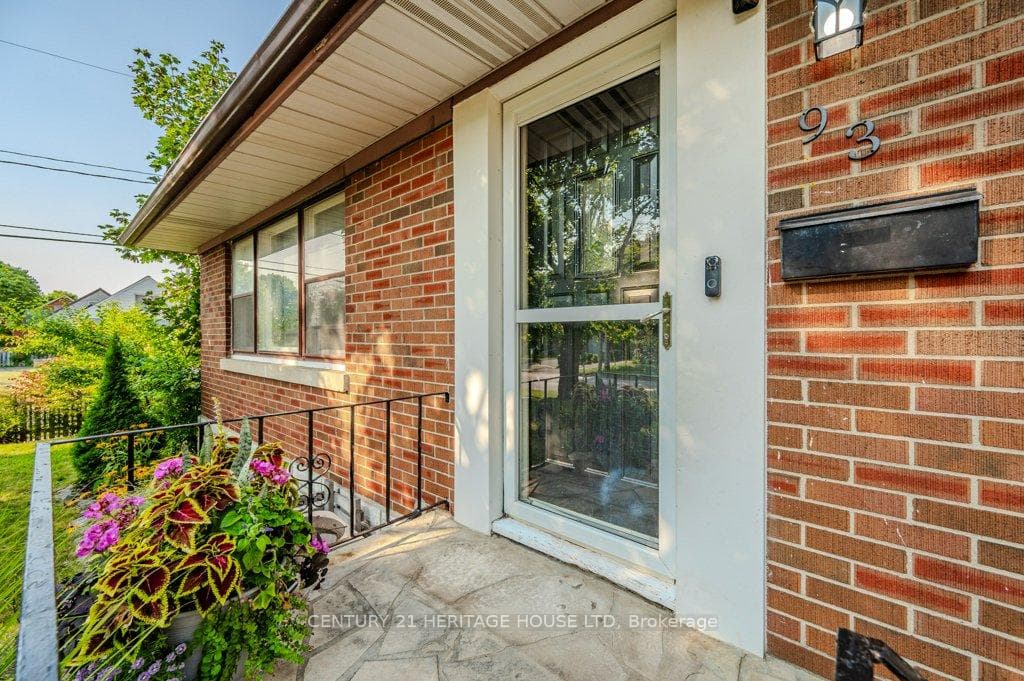 93 William Street photo 4