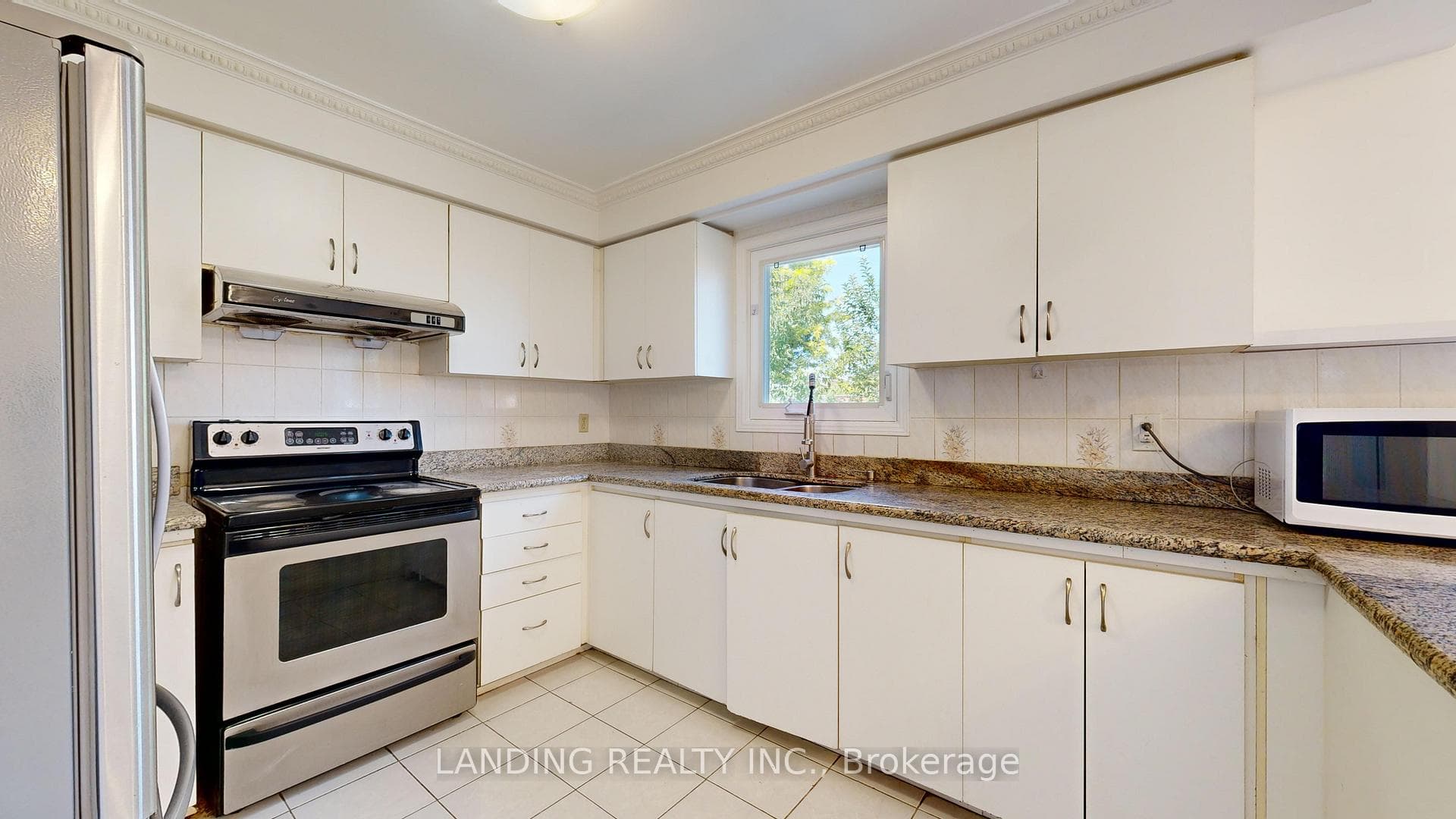 71 Olivewood Drive photo 3