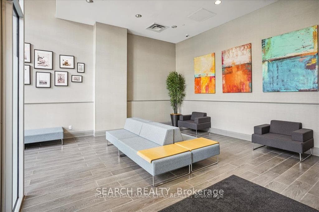 111 Worsley Street Unit 607 photo 7