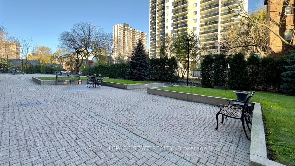 120 Duke Street Unit 1602 photo 36