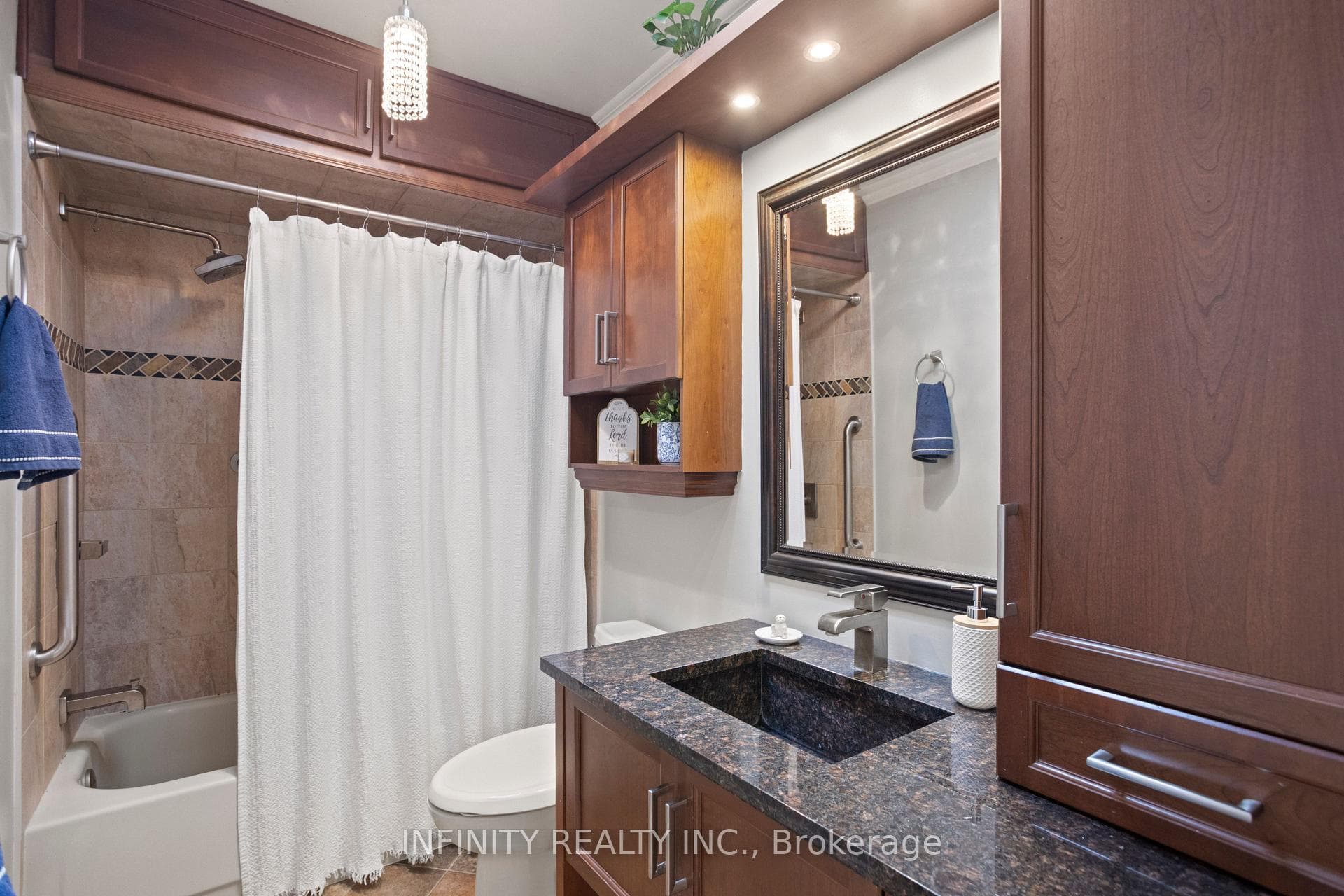 190 Inkerman Street photo 21