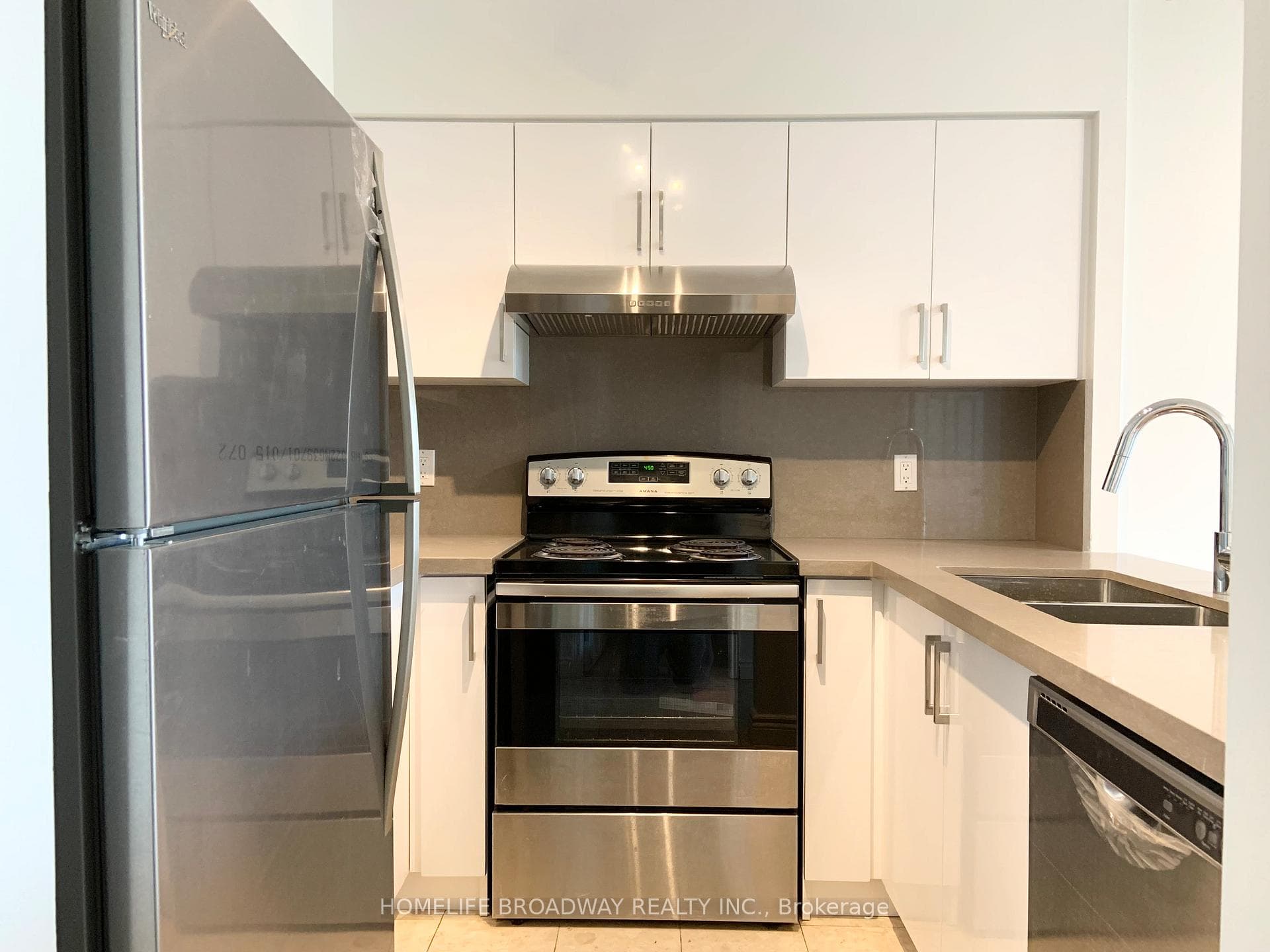 33 Empress Avenue Unit 1602 photo 4