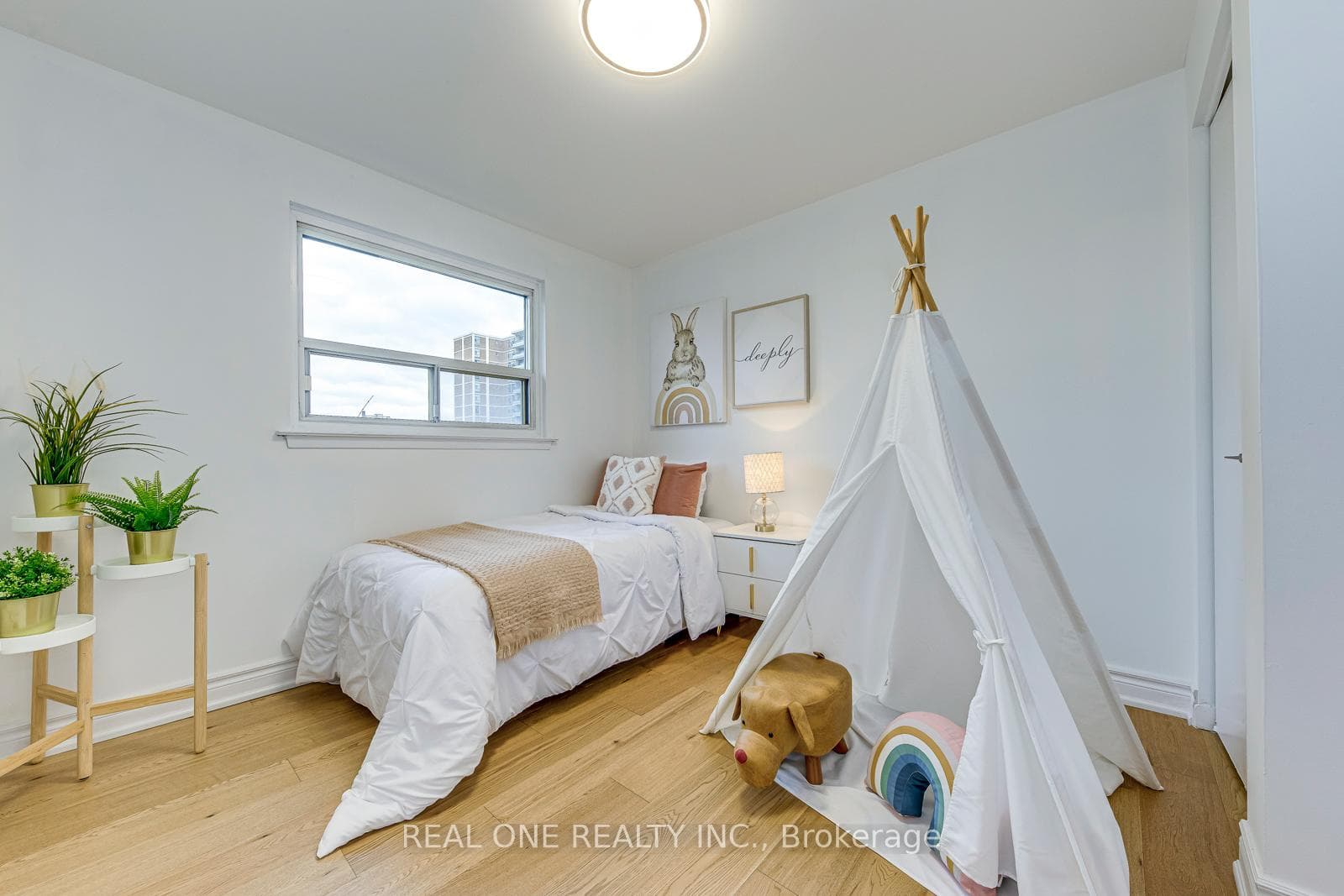 45 Hepworth Drive photo 29