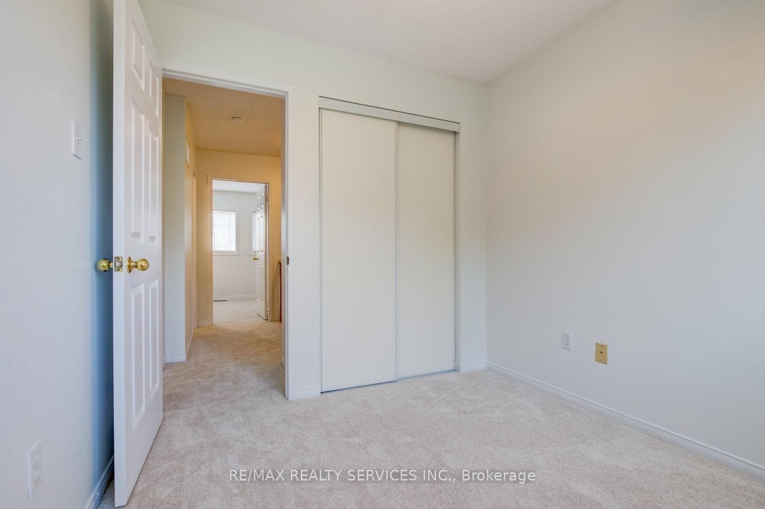 63 Herkes Drive photo 29