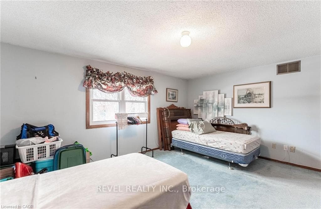 5 Charing Drive photo 20