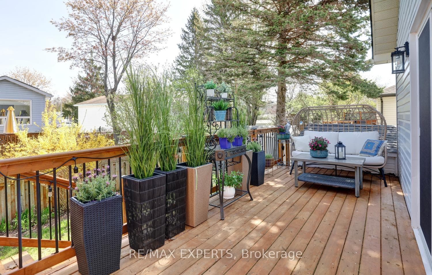 72 Donald Crescent photo 34