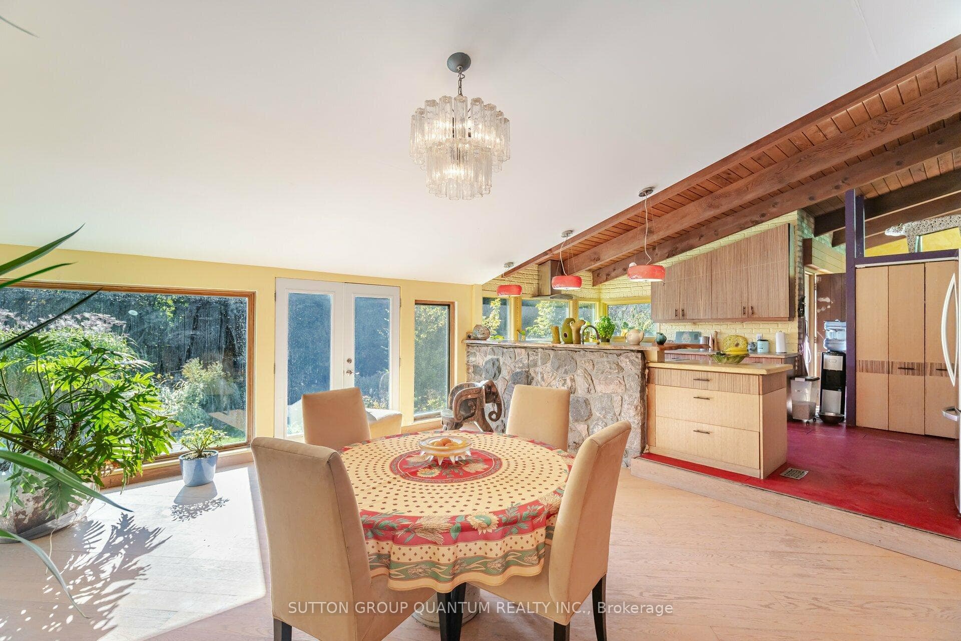 18285 The Gore Road photo 8