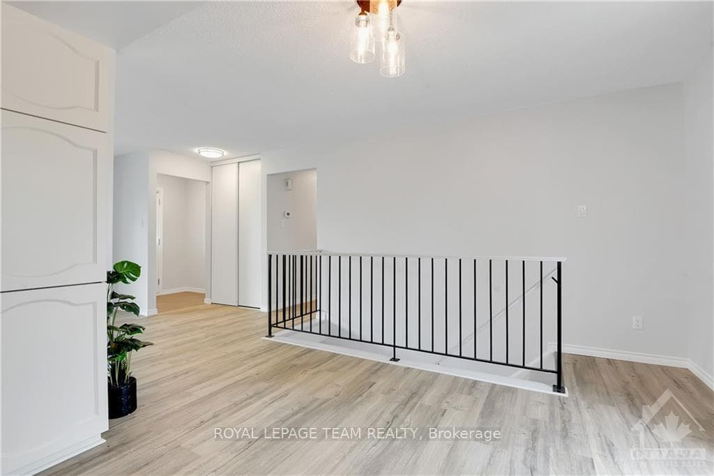 13 MAPLE Drive photo 8