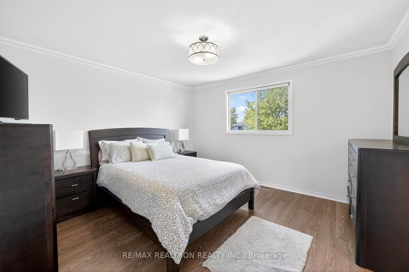 18 Castille Crescent photo 16