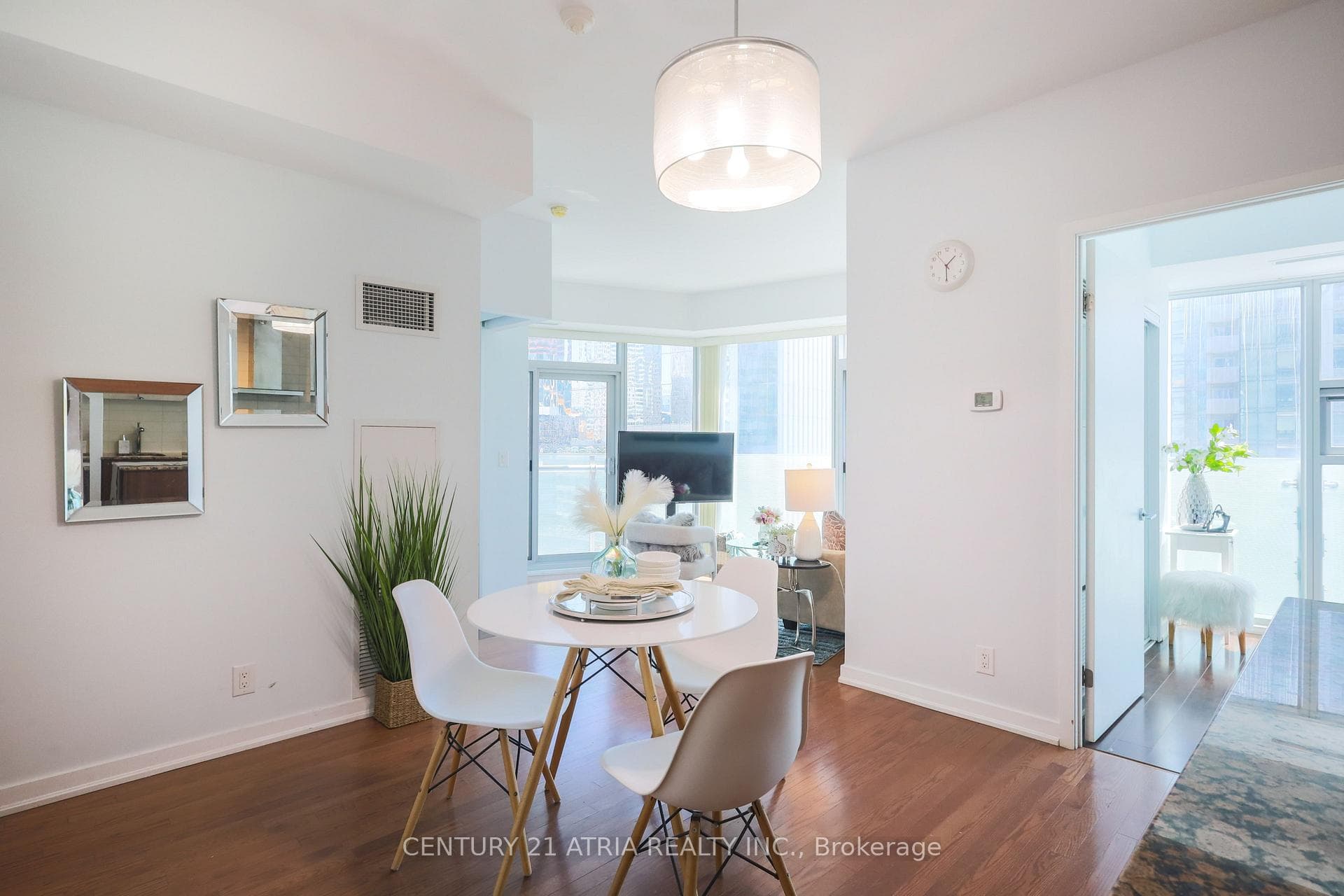 14 York Street Unit 1002 photo 2