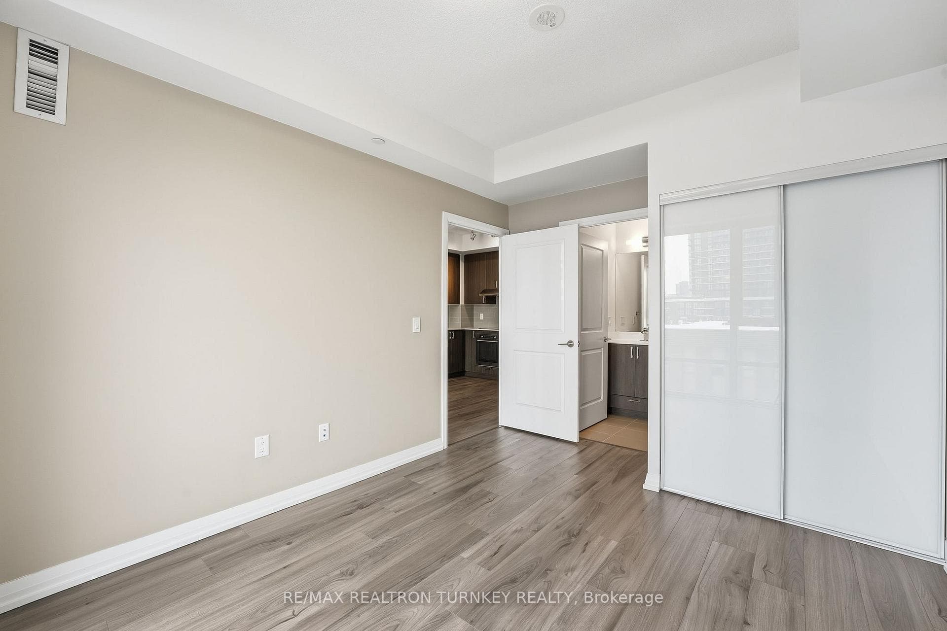 50 Ann O'Reilly Road Unit 409 photo 13