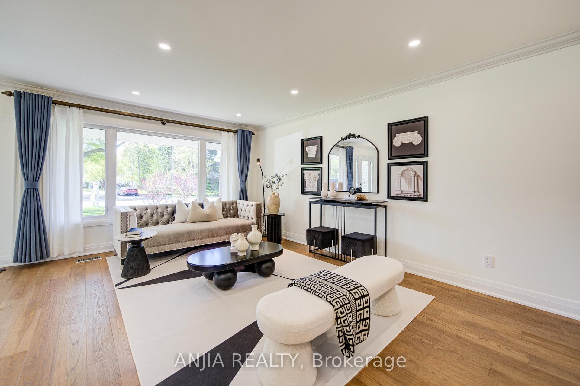 80 Southdale Drive photo 11