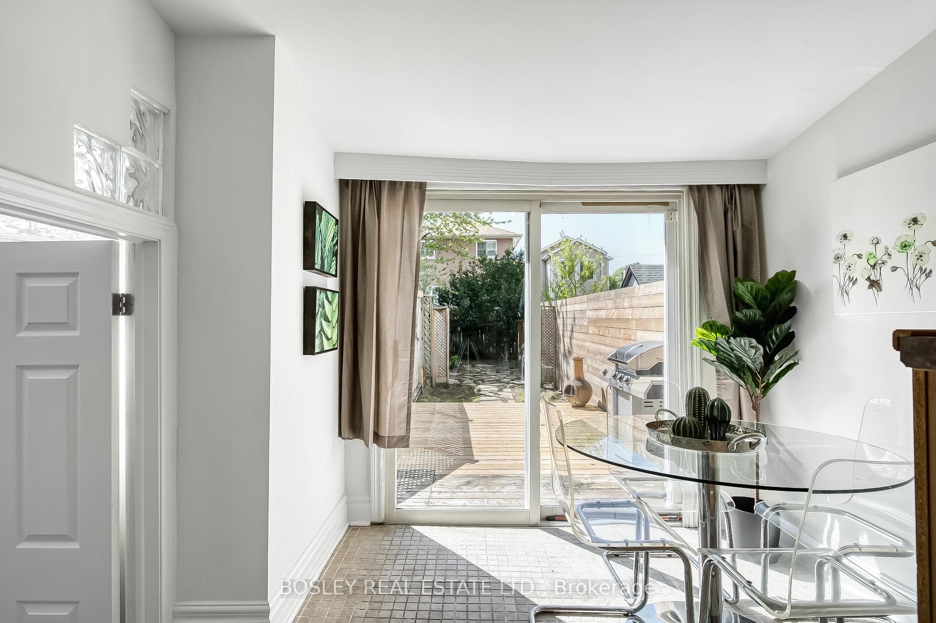 21 Cambrai Avenue photo 21