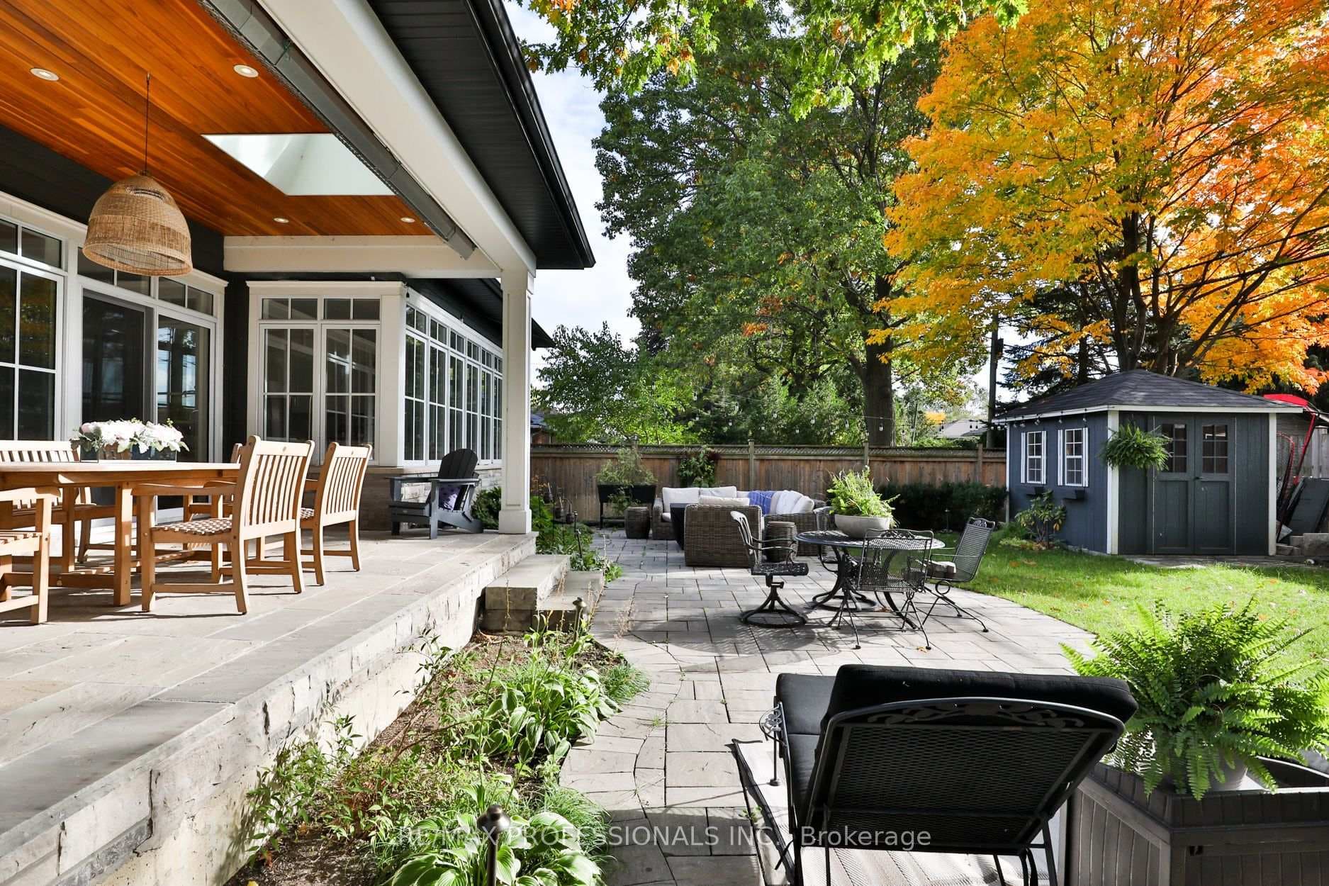 51 Saybrook Avenue photo 48
