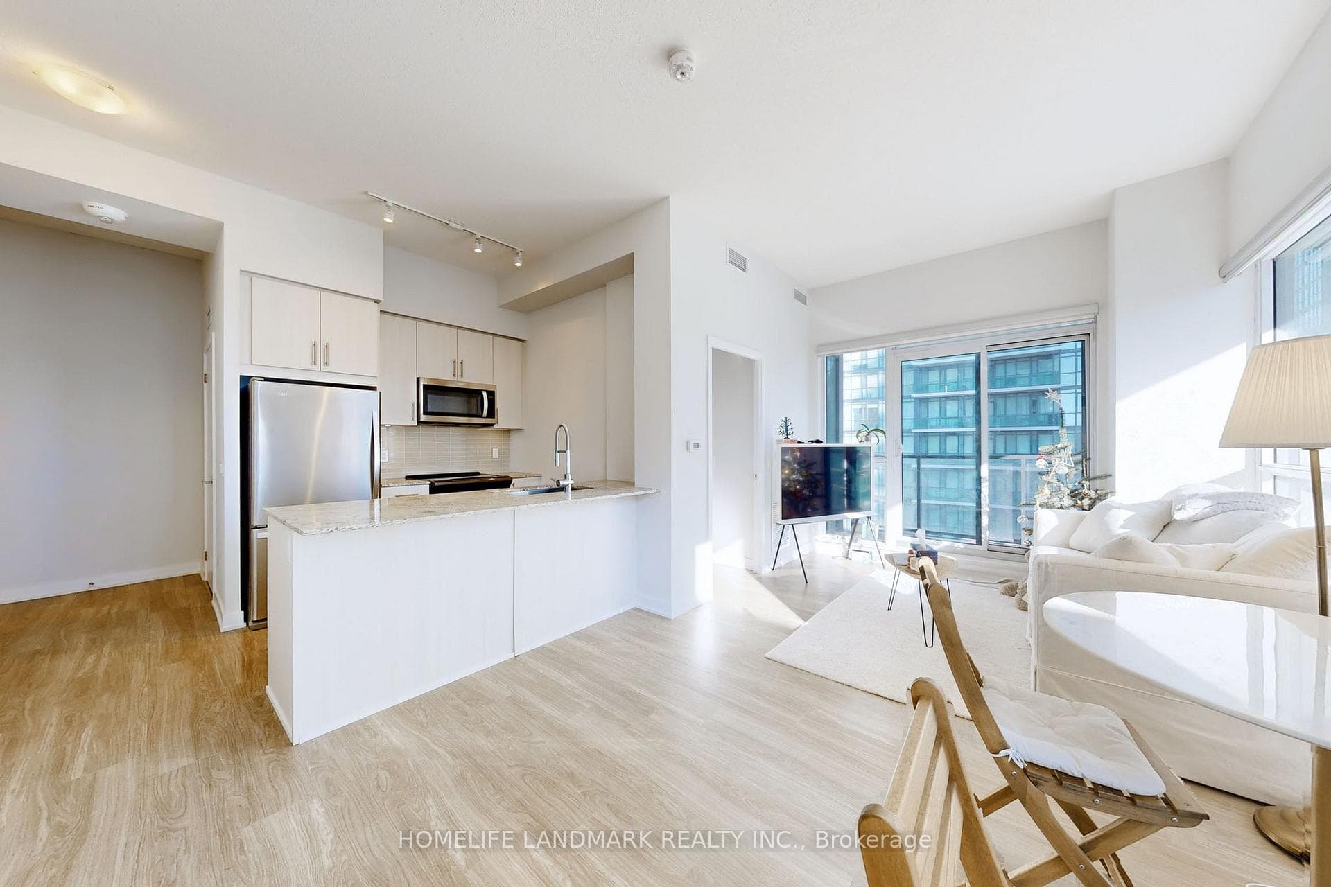4085 Parkside Village Drive Unit 707 photo 12