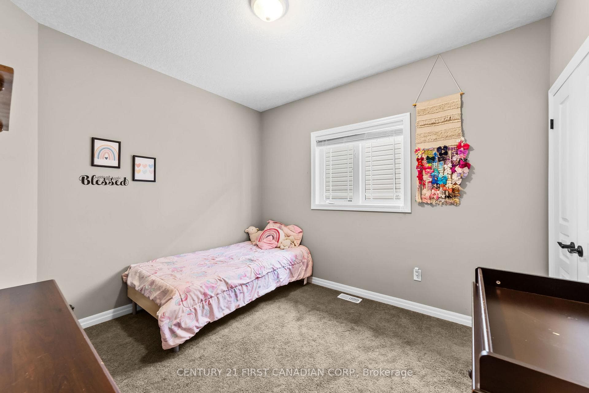 272 Walnut Street photo 16
