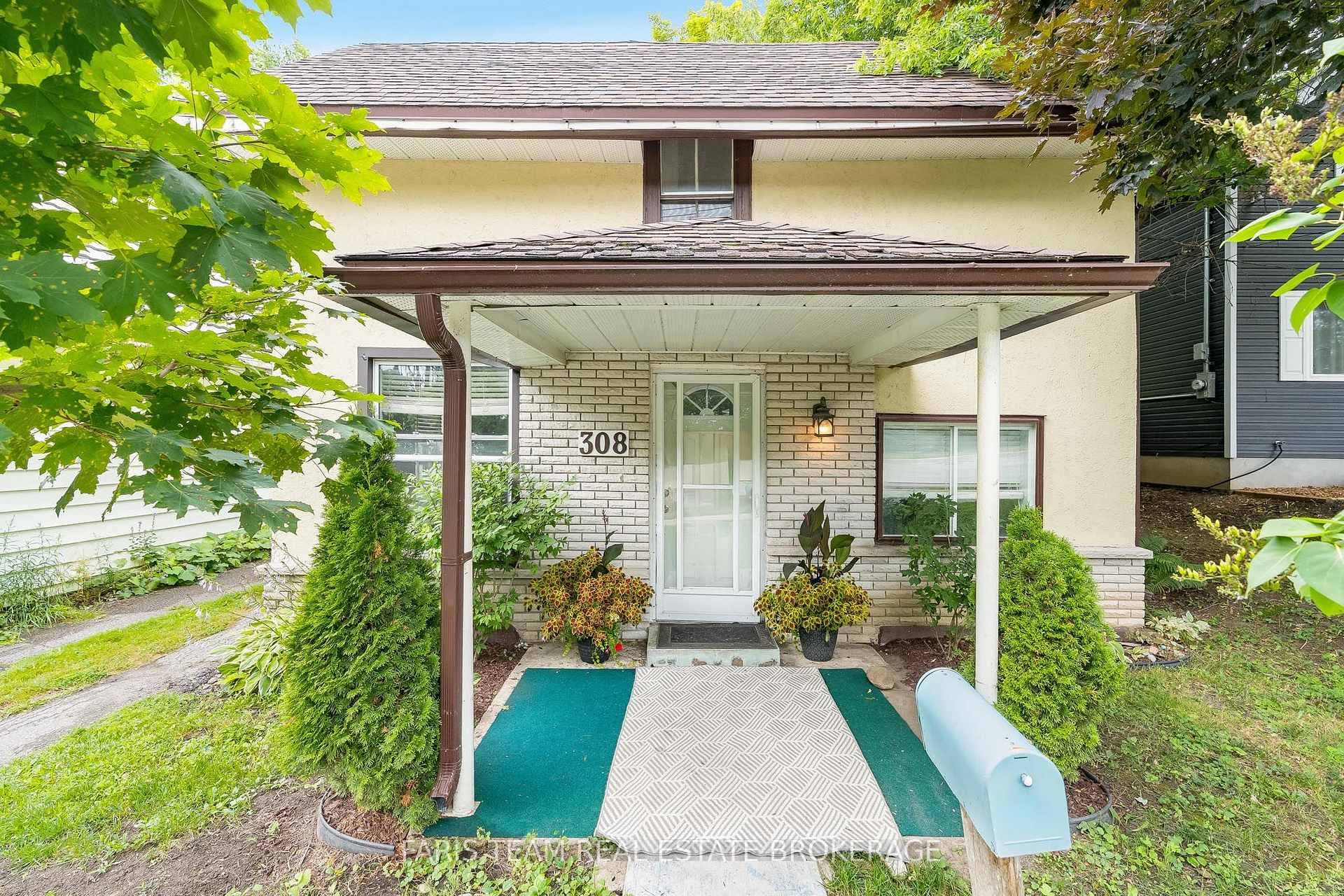 308 Russell Street photo 3