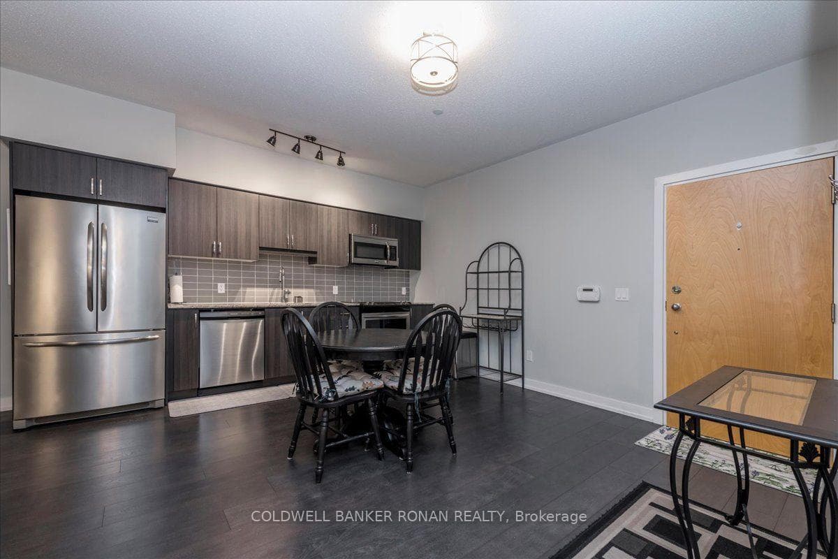 69 Boyne Street Unit 310 photo 5