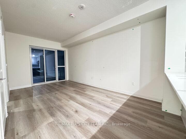 15 Watergarden Drive Unit 314 photo 2